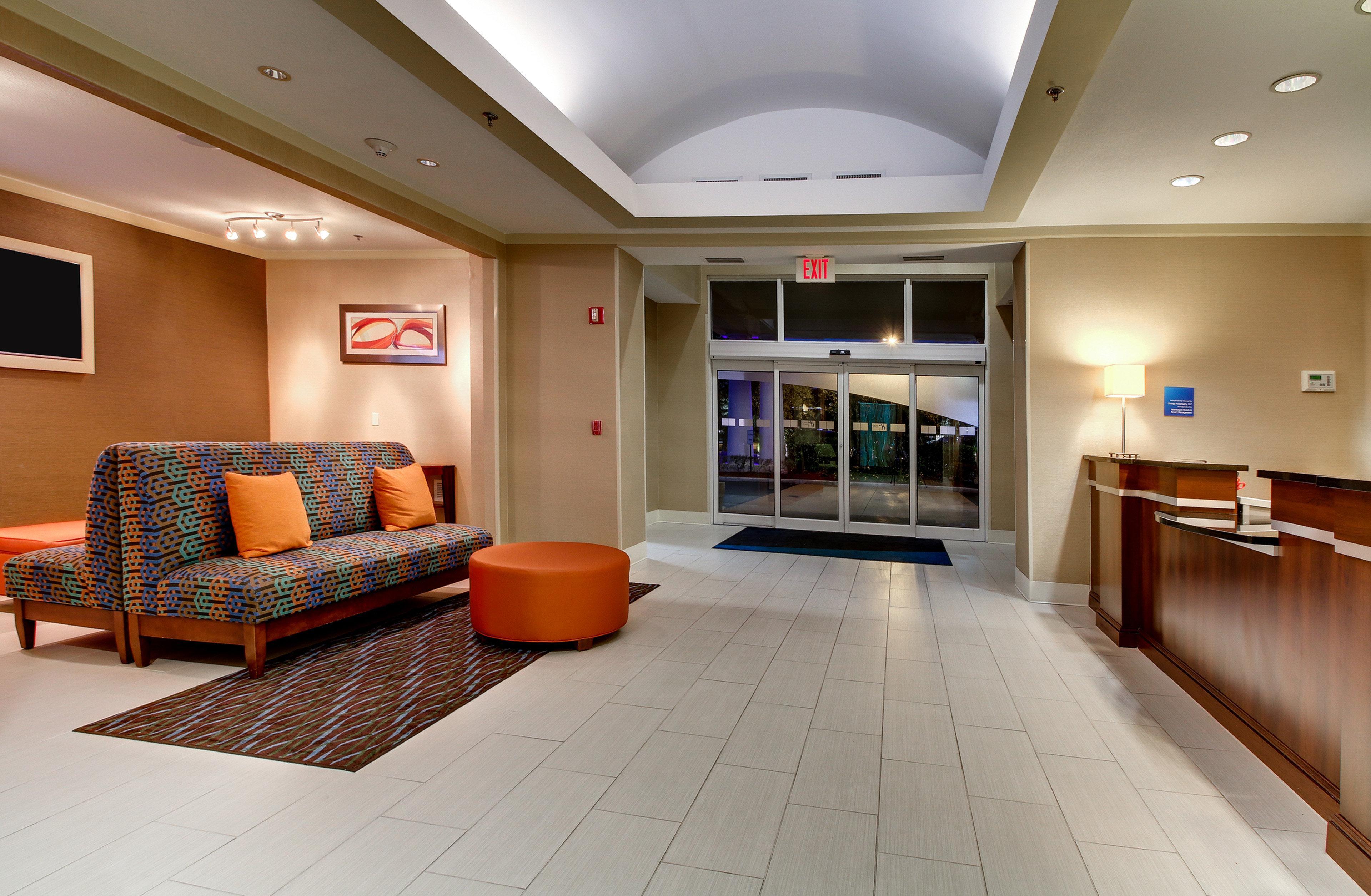 Holiday Inn Express & Suites Jacksonville South - I-295, An Ihg Hotel Exterior foto